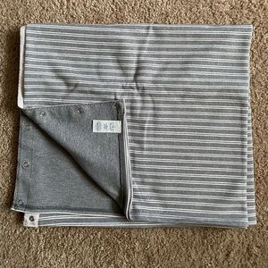 Lululemon Vinyasa Scarf; gray & white stripes